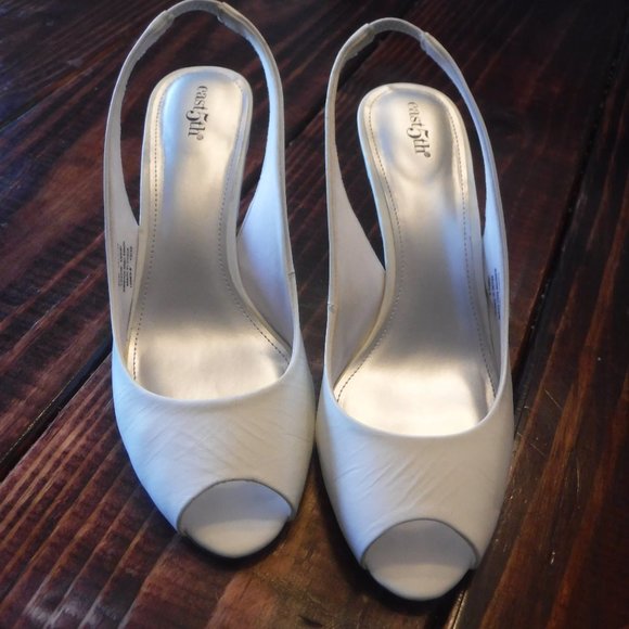 Slingback Pumps - Picture 2 of 4